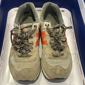 New Balance 574 "Bone/Orange" sneakers. ML574OIB. Size 13